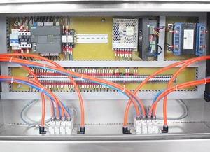 液体充填機5-1000ML 4ヘッドミネラルボトル充填機 - Product Image 3