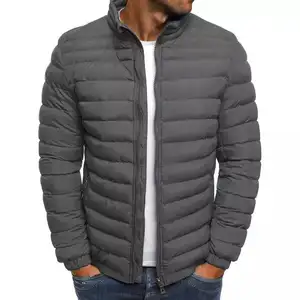 聚酯/尼龙街装风格夹克男士可持续素色河豚夹克，采用耐用可持续面料