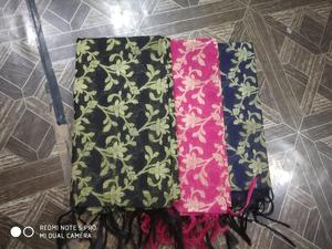 Dernière collection Banarasi Silk Dupatta avec tissage doré Parfait pour améliorer le costume Kurti Lehenga et les tenues de fête - Product Image 4