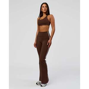 Leggings acampanados de talle alto para mujer con cintura en V y ajuste favorecedor - Product Image 6