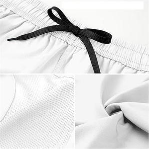 กางเกงขาสั้นกีฬาผู้ชายแบบลำลองสั่งทำ OEM ผ้าแคนวาส เอวยางยืด ระบายอากาศ แห้งเร็ว เหมาะสำหรับออกกำลังกาย วิ่ง ฟิตเนส สีดำล้วน - Product Image 4