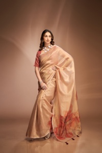 インドの卸売業者からのお祝いとカジュアルな着用オプションのためのプレミアム女性のエスニック服クラシックデザインのサリー
