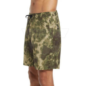 Shorts de plage décontractés pour hommes, légers, 100% coton, camouflage tie-dye, taille solide, respectueux de l'environnement - Product Image 4