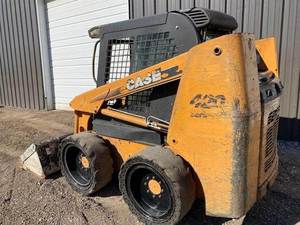 Cargadora Compacta Case Serie 420 de 2009: Cargadora Mediana Confiable con Potente Sistema Hidráulico - Product Image 6
