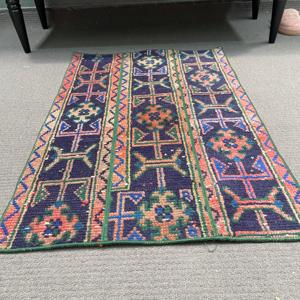 Alfombra Turca Vintage de 2.1x3.2 pies (64x98 cm), Alfombra Persa Azul y Roja - Product Image 2