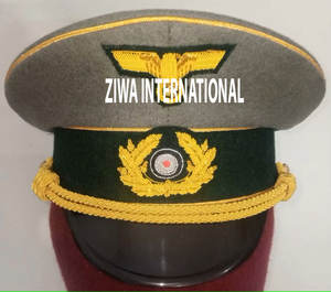Gorra de Visera de Generales de la Luftwaffe Alemana de la Segunda Guerra Mundial por EREL con Insignias Bordadas - Product Image 4