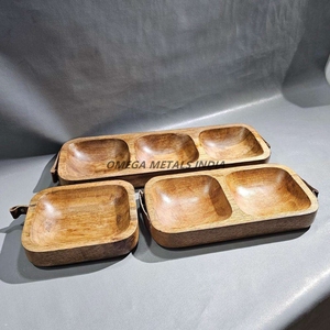 Bandeja de doble sección de madera de acacia hecha a mano con acabado rústico y agarre de cuero para aperitivos, frutas secas y uso en el comedor - Product Image 1