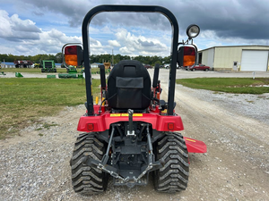 รถแทรกเตอร์ขนาดเล็ก Massey Ferguson GC1705 พร้อมชุดตักดินหน้า DL100 และชุดตัดหญ้า, รถแทรกเตอร์การเกษตรสีแดงขับเคลื่อน 4 ล้อ สำหรับฟาร์มและสวน - Product Image 6