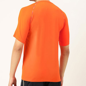 Camiseta Deportiva Ajustada de Algodón Negra Personalizada al por Mayor, Nueva Llegada, para Hombre, Corte Slim Fit, para Chico - Product Image 3