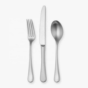 Vente en gros de couverts de luxe en acier inoxydable de conception simple, manche long, nouveau style fantaisie, plaqué or pour banquet de mariage - Product Image 5