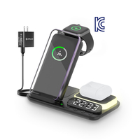 Hot verkopende nachtlamp 3-in-1 draadloze oplader met wekker voor iPhone 13 14 15 16, Apple Watch, oordopjes en smartphone