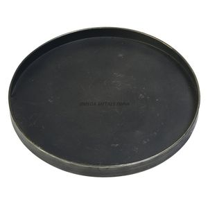 Juego de bandejas ovaladas de madera natural con asas de metal negro para un encanto rústico y opciones de entretenimiento versátiles - Product Image 4