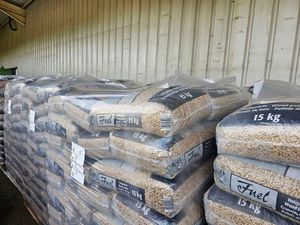 Granulés de bois 15 kg en sacs, granulés de pin en vrac pour système de chauffage, vente en gros, export UE USA, faible teneur en cendres, écologiques, combustible biomasse - Product Image 2