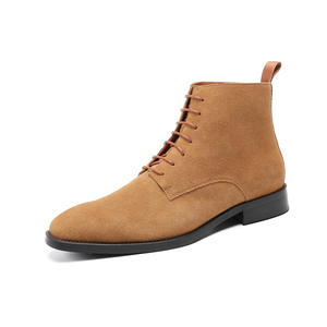 Bottines chics en cuir verni avec talon amorti et boucle élégante, idéales pour les rendez-vous et les week-ends - Product Image 5