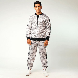 ชุดวอร์มออกกำลังกายผู้ชายแบบกำหนดเองสำหรับฤดูหนาวปี 2026 พร้อมโลโก้ ชุดกีฬาและชุดออกกำลังกายส่วนบุคคล - Product Image 2