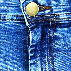 Jeans de Mezclilla Ajustados de Color Azul para Hombre, Lavado Medio, Estilo Motero, Transpirables, con Protección en las Rodillas, Cierre de Cremallera y Botón, Cintura Alta - Product Image 2