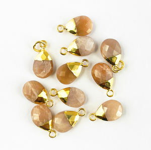 Dainty Peach Moonstone Pendentif Poire Briolette Forme 13x9mm Plaqué Or Gemme Cuivre Matériel En Gros Charme Diamant Pierre - Product Image 2