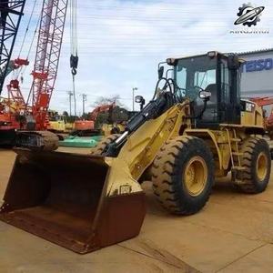 Chargeuse sur pneus Caterpillar 930 d'occasion, 14 tonnes, godet de 2 m³, marque japonaise d'origine, construction, faible nombre d'heures, certifiée CE, d'occasion - Product Image 2