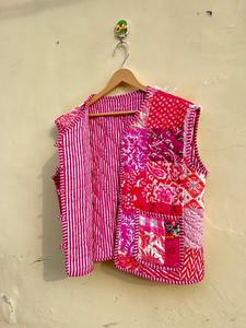 Gilet matelassé en coton, patchwork, coton indien, fait à la main, veste d'hiver, manteau, style bohème, veste courte, manteau matelassé Burfi unisexe - Product Image 3