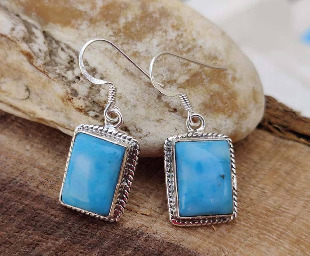 เช่นเดียวกับภาพ