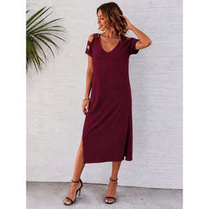Robe en viscose à manches courtes avec détails latéraux, 37830 - Bordeaux - Product Image 3