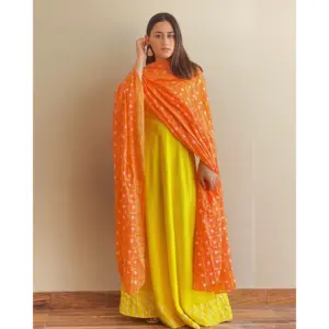 Robe maxi jaune brillante avec dupatta, robe longue élégante évasée, tenue ethnique confortable pour femmes, fabriquée en Inde - Product Image 1