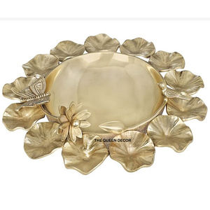 ชามตกแต่งทรงกลมลายดอกบัว ดีไซน์หรูหรา ทำจากอะลูมิเนียมชุบทอง เหมาะสำหรับตกแต่งบ้าน - Product Image 1