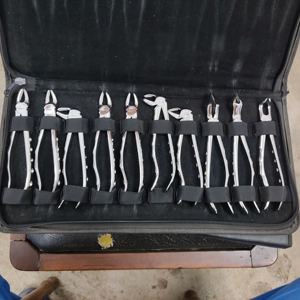 ชุดเครื่องมือผ่าตัดปลอดเชื้อแบบใช้แล้วทิ้งคุณภาพสูงสำหรับการปฏิบัติการในโรงพยาบาลและคลินิก - Product Image 1