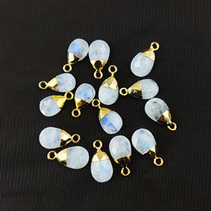 จี้หินมูนสโตนสีรุ้งธรรมชาติ รูปทรงลูกแพร์ขนาด 13x9 มม. เจียระไนเหลี่ยม ฐานทองแดงชุบทอง พร้อมจี้ทรงหยดน้ำ - Product Image 4