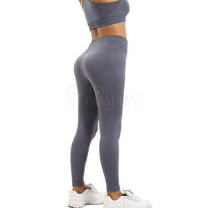 Conjunto de Yoga Deportivo para Mujer, Sin Costuras, de Alta Calidad, Transpirable, Diseño Personalizado, Conjunto de Yoga de 2 Piezas - Product Image 3