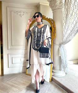69. ชุดลายดอกไม้เรยอนด้านบน Palazzo dupatta: ชุดลายดอกไม้เรยอนด้านบนชุด Palazzo dupatta ลายดอกไม้และ dupattas - Product Image 6