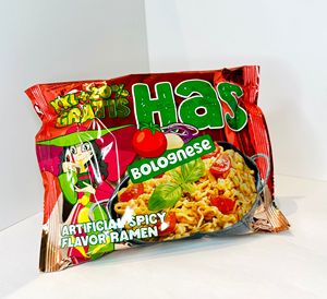 บะหมี่กึ่งสำเร็จรูปรสโบโลเนส HAS ทำจากแป้งสาลี 120 กรัม ปรุงสุกใน 5 นาที ได้รับการรับรองมาตรฐาน HACCP/HALAL/ISO ไขมัน 18% ไม่เติมสารกันบูด รักษาความสดได้นาน 12 เดือน - Product Image 3