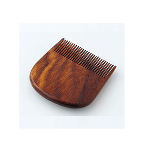 Peigne à barbe en bois massif de qualité supérieure disponible à bon prix - Product Image 5