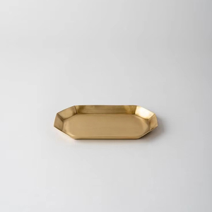 ถาดเสิร์ฟทองเหลืองสำหรับตกแต่งที่ไม่เหมือนใครพร้อมรูปลักษณ์ระดับพรีเมียมเหมาะสำหรับนักออกแบบตกแต่งภายในและโครงการจัดแต่งทรงผมบ้านสุดหรูในทุกที่ - Product Image 1