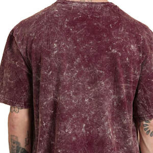 Camiseta cómoda de gran tamaño para hombre con longitud extendida y tela ligera y suave. - Product Image 5