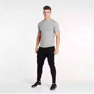 Camiseta de Manga Corta para Hombre, Cuello Redondo, Ajuste Regular, 130GSM, 50% Algodón, 50% Poliéster, Transpirable, Lisa, Personalizable al por Mayor - Product Image 5