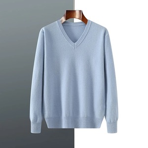Suéter azul claro con cuello en V para hombre, Jersey de punto clásico de manga larga, suave, cómodo, cálido, elegante, informal, para invierno - Product Image 1