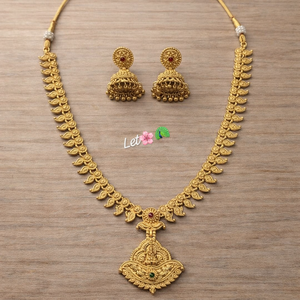 Vente d'usine, collier ras du cou traditionnel indien du sud en or avec boucles d'oreilles Jhumka - Product Image 1