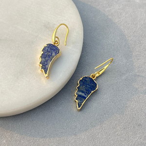 Pendientes ligeros con diseño de alas de lapislázuli natural, chapados en oro de 18k sobre latón, precio al por mayor, suministro a granel - Product Image 5