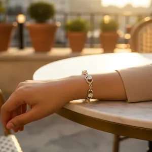 Pulsera de Cadena y Eslabones de Plata de Ley 925 con Piedra Natural para Mujer - Joyería Hipoalergénica de Lujo, Elegancia Moderna y Atemporal, Regalo - Product Image 1