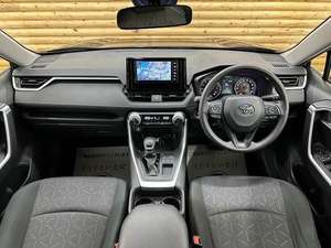 TOYOTA RAV4 X - Product Image 6