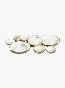 Plateau de service en métal. Ce plateau est idéal pour servir le chocolat et les sucreries. - Product Image 2