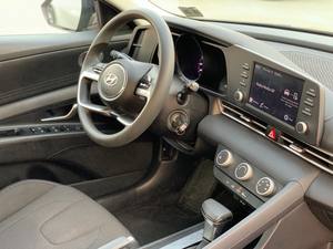 HYUNDAI ACCENT SMART 360 2024 d'occasion, 4 cylindres, 1 998 cm³, 2 places, 184 ch, essence, V6, transmission automatique - Product Image 4