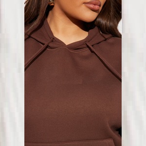 Sweat-shirt à capuche en jersey 100% coton pour femme Style décontracté Logo imprimé brodé sur le devant Fabriqué de manière durable au Bangladesh - Product Image 5