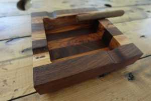 ที่เขี่ยบุหรี่และที่ใส่ซิการ์ทองเหลืองพร้อมโลหะไม้สลักด้วยเงินขัดเงาสำหรับใช้ในสำนักงานและบ้าน - Product Image 5