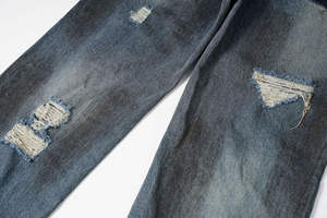 Jeans en denim droit à ourlet brut délavé, très demandés pour l'hiver, pour hommes - Product Image 3