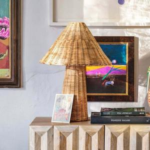 Lampe de table en rotin tressé durable, abat-jour conique classique, éclairage naturel fait main pour la décoration intérieure en gros - Product Image 2