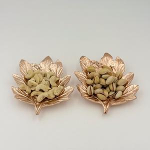 Tazón Decorativo de Metal para Servir, Ideal para Frutos Secos, Chocolates, Diseñado para Impresionar con su Estilo Atemporal y Rico Acabado Metálico - Product Image 3