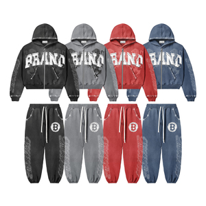 Ensembles deux pièces de sport personnalisés Survêtements à capuche avec poches pour pantalons et manches avec contour en strass Couleur personnalisée et design Survêtements de sport - Product Image 1