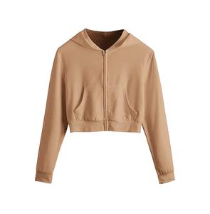 Top corto con capucha para mujer con estilo al por mayor con corte perfecto, tendencia de moda para la temporada de invierno, tejido de punto con capucha - Product Image 4